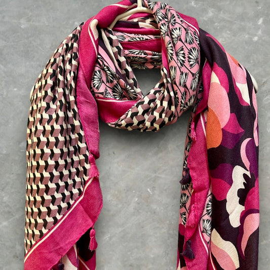 Versatile Pink Cotton Scarf with Seamless Flowers Pattern and Tassels – Ideal for Gifting to Her or Mom,Suitable for All Year-Round