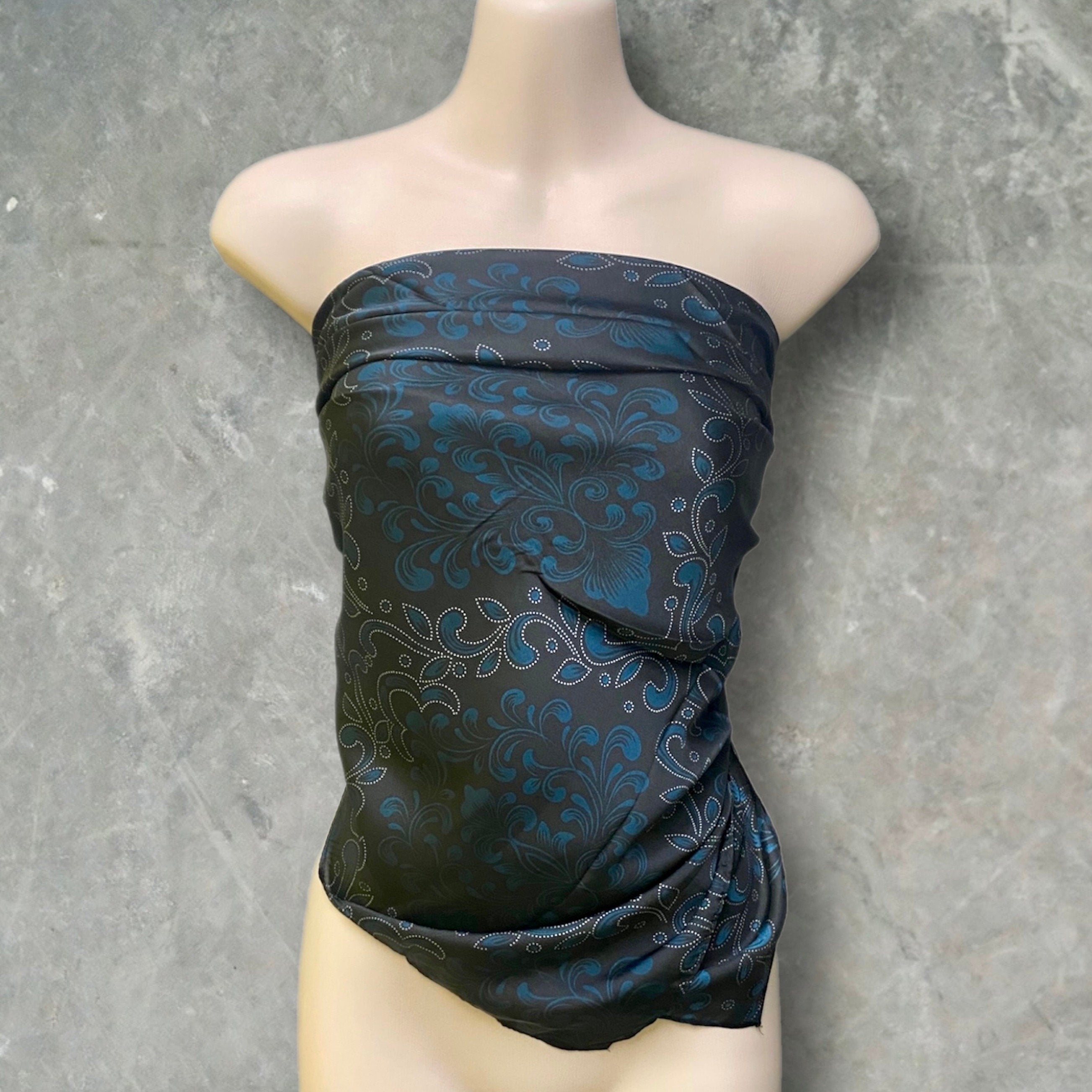 Dark Blue Silk Blend Square Scarf with Elegant Paisley Pattern – A Timeless Gift for Her, Any Occasion