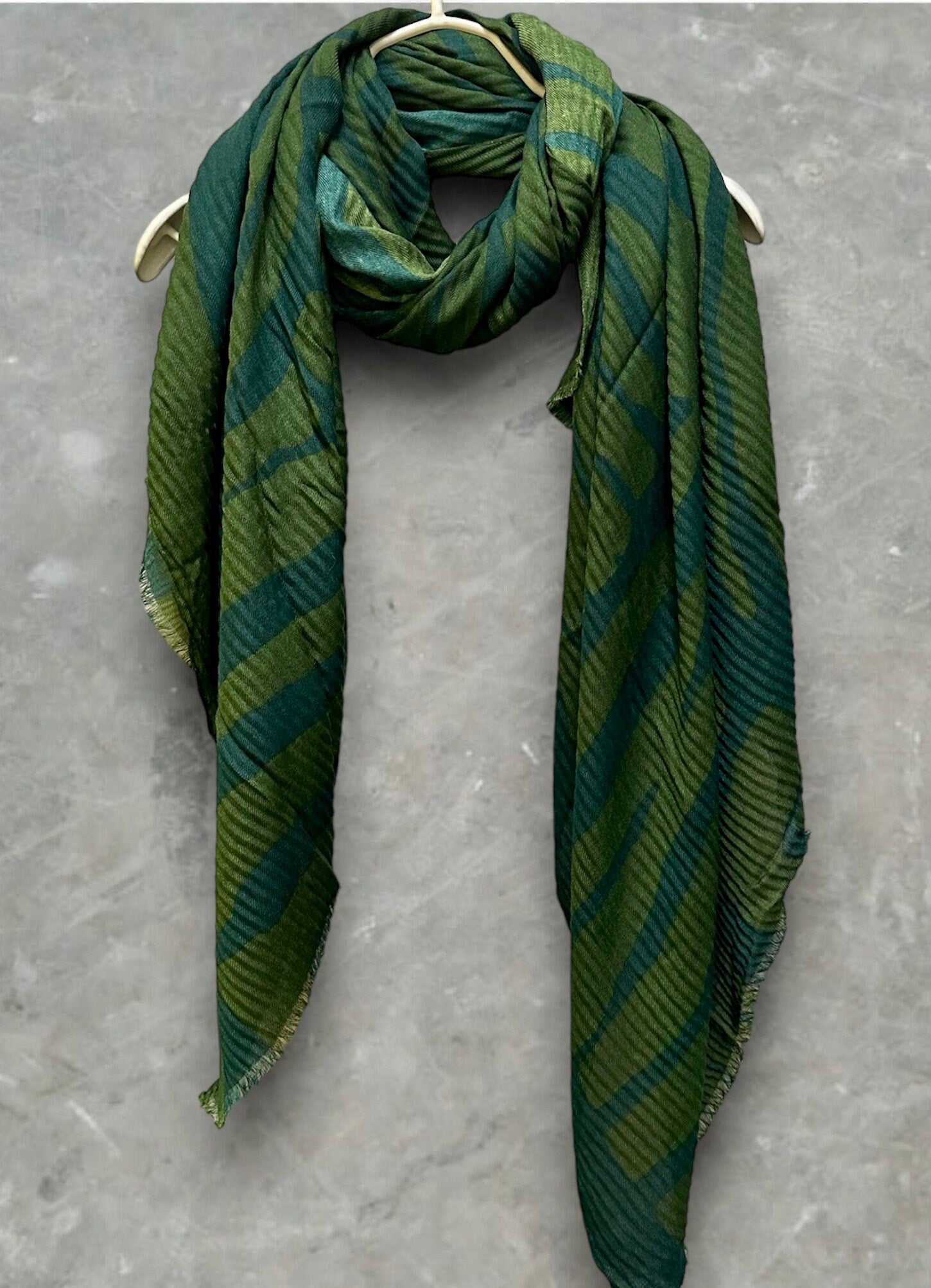 Geo Zebra Stripes Pattern Green Scarf/Cotton Blend Scarf