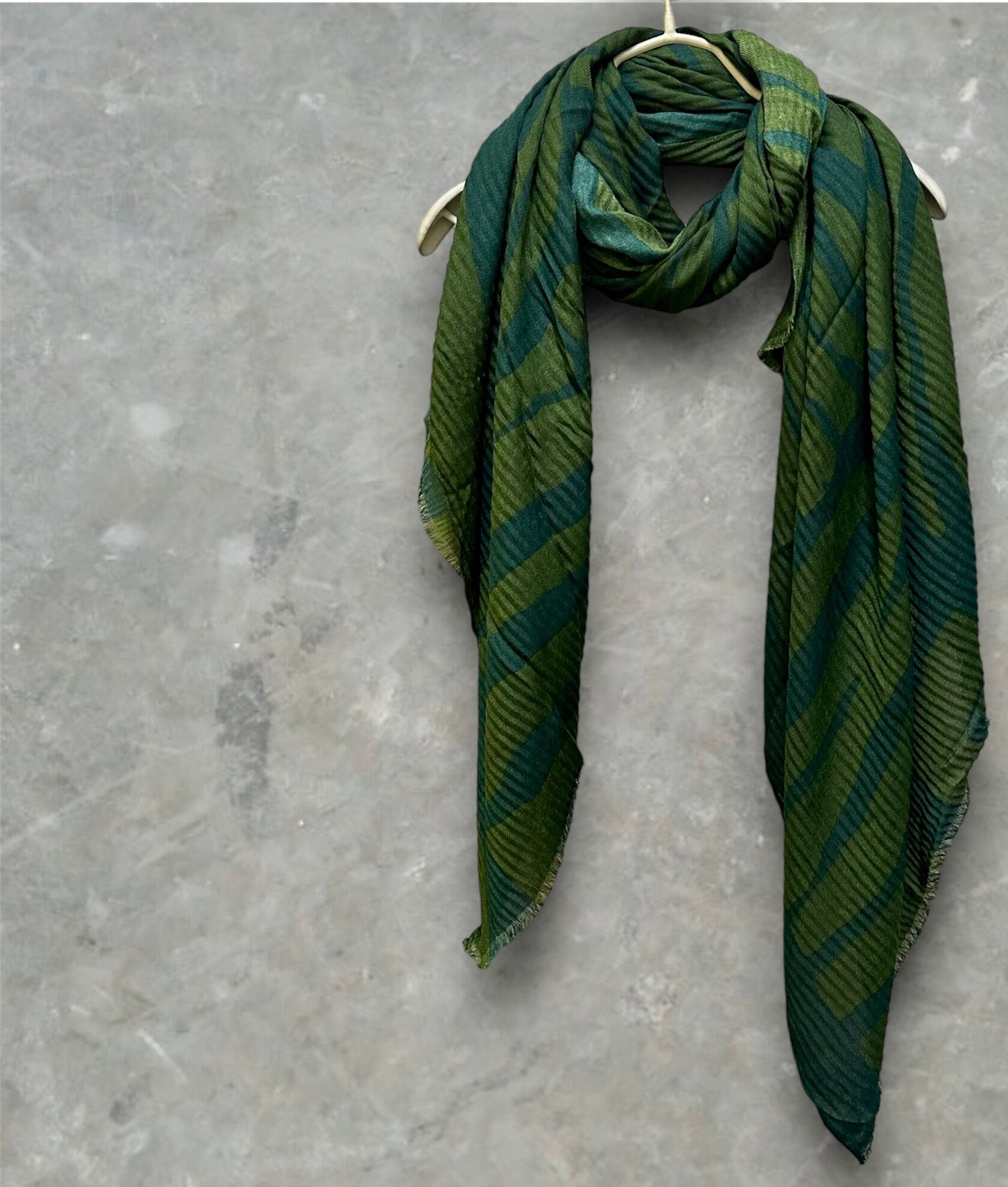 Geo Zebra Stripes Pattern Green Scarf/Cotton Blend Scarf