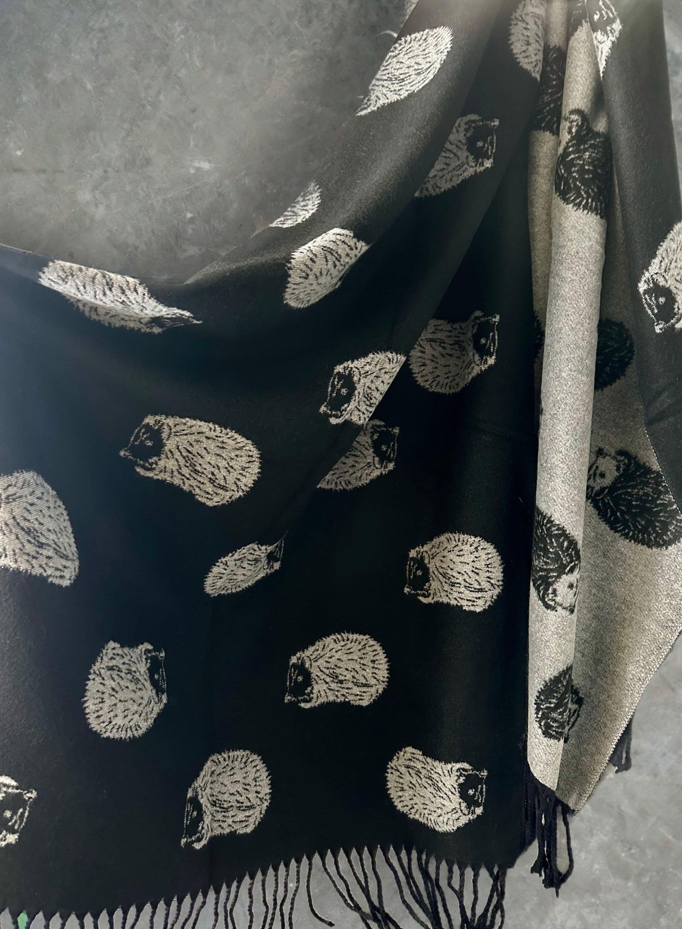 Adorable hedgehog Double-sided Cashmere Blend Scarf in Black and Gey