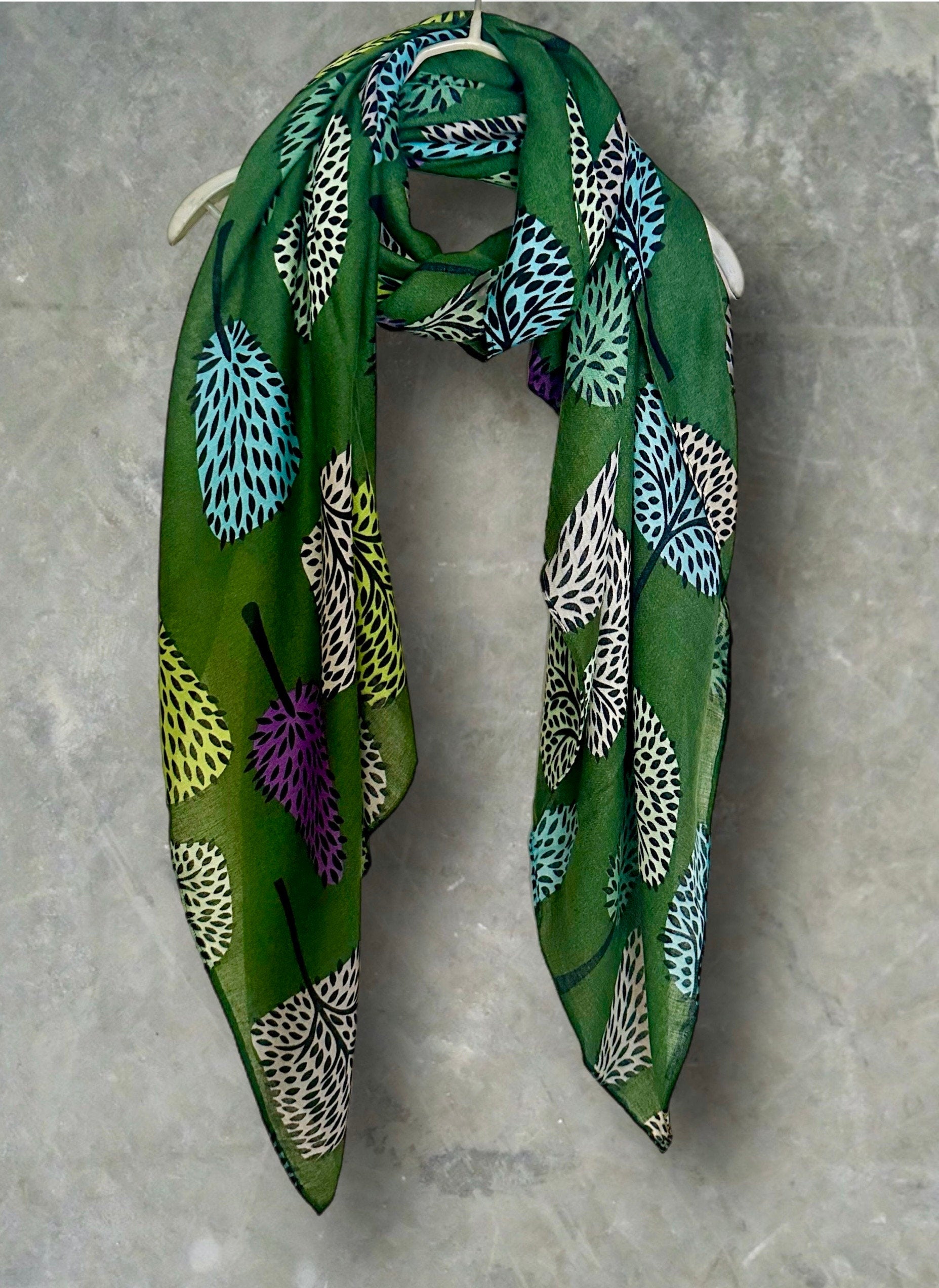 Stylish Green Botanical Print Cotton Blend Scarf