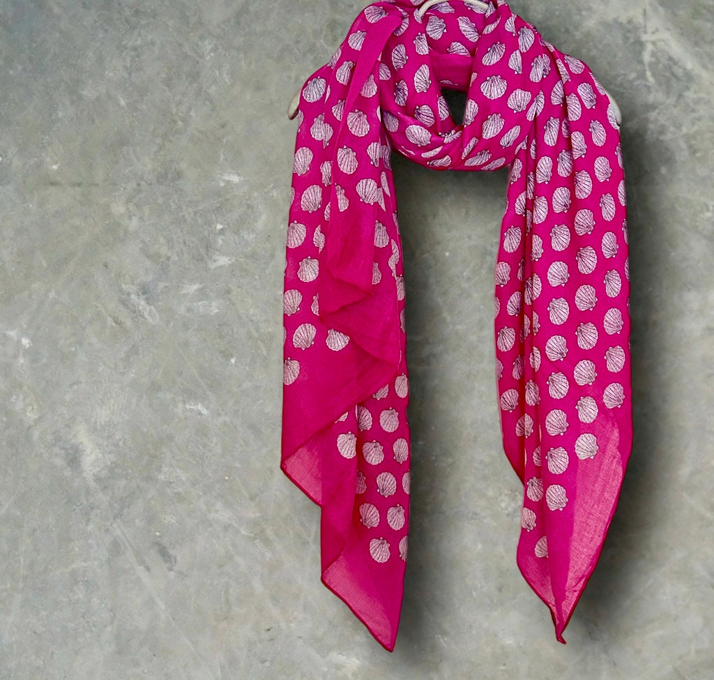 Fuchsia Pink Seashell Pattern Women's Scarf