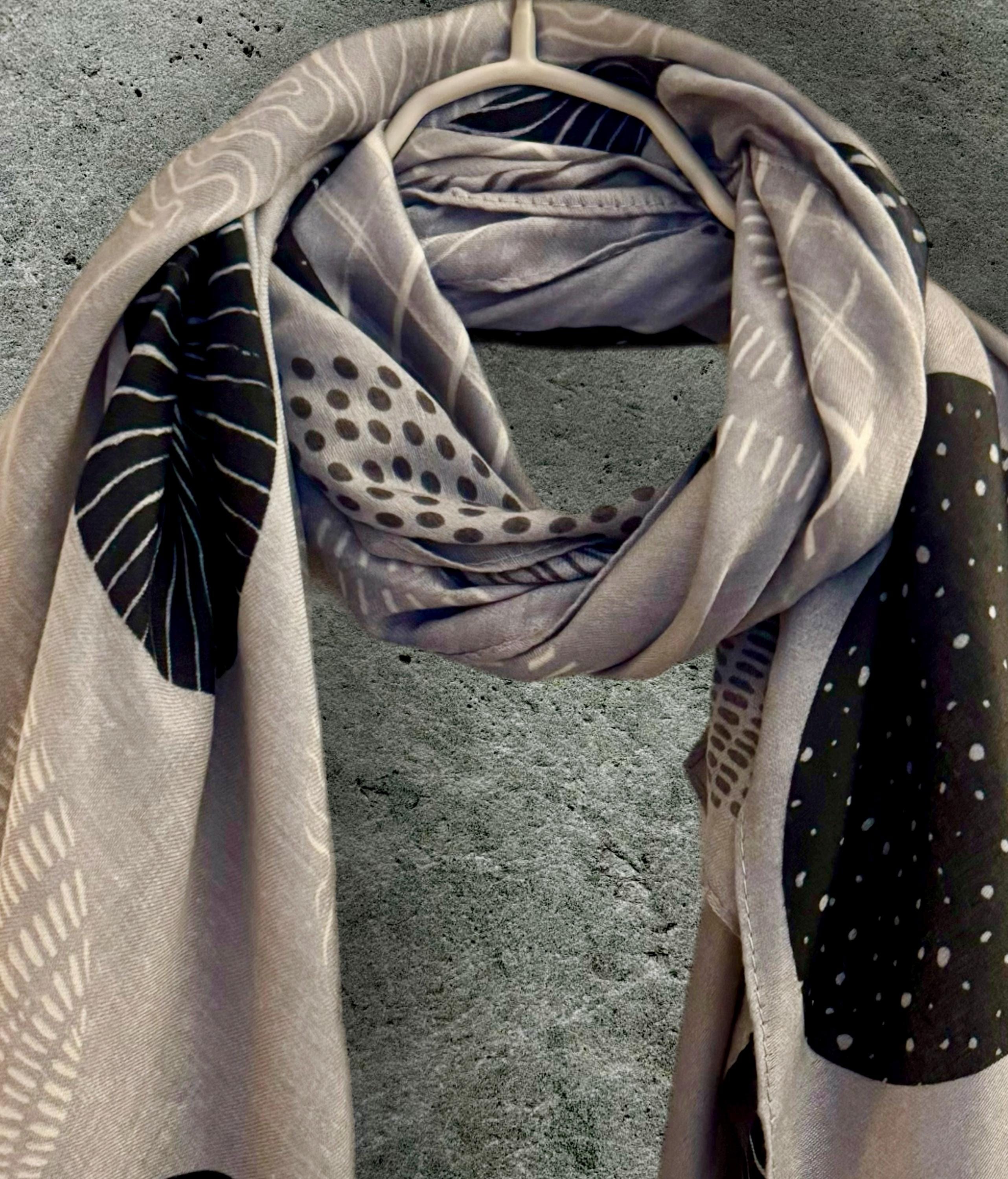 Grey Cotton Scarf Featuring Large Ceculer Pattern,Suitable for All Seasons,Great Gifts for Her,Birthday,Mother or Christmas