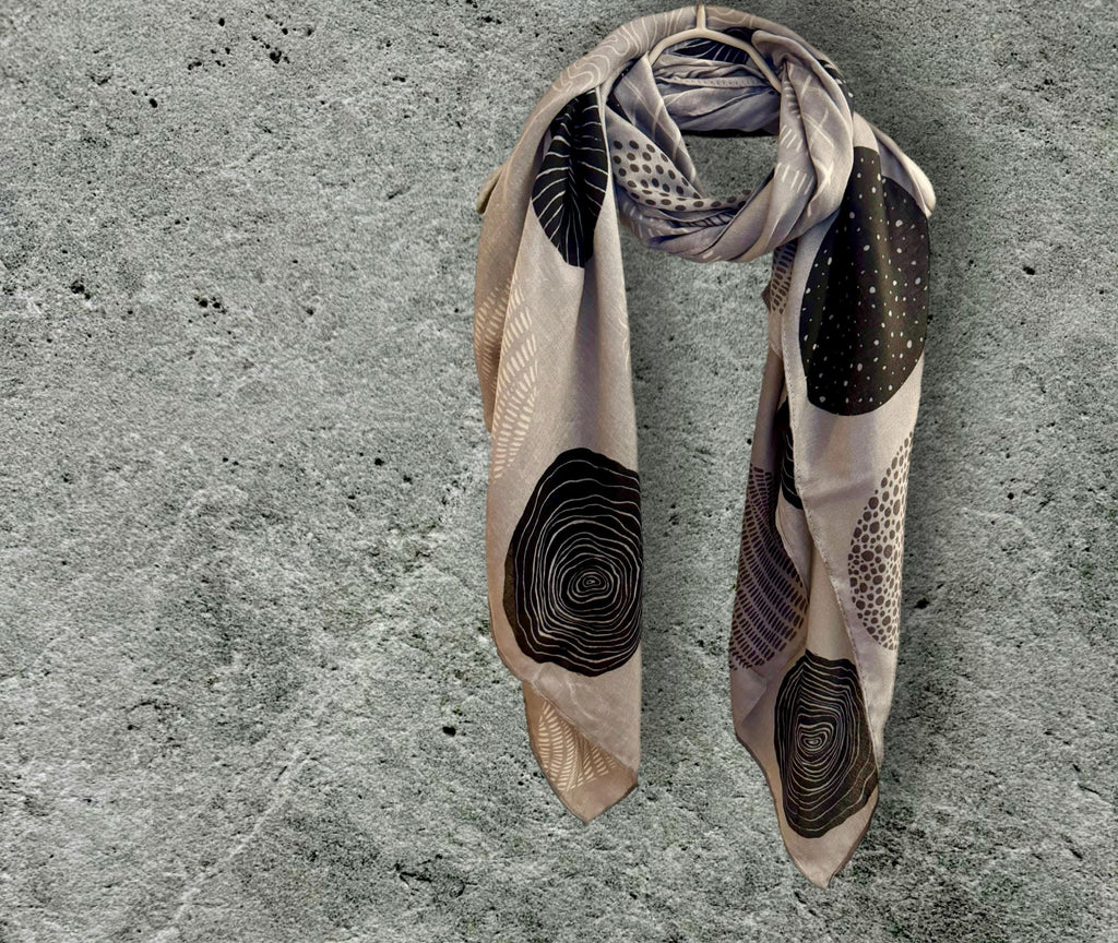 Grey Cotton Scarf Featuring Large Ceculer Pattern,Suitable for All Seasons,Great Gifts for Her,Birthday,Mother or Christmas