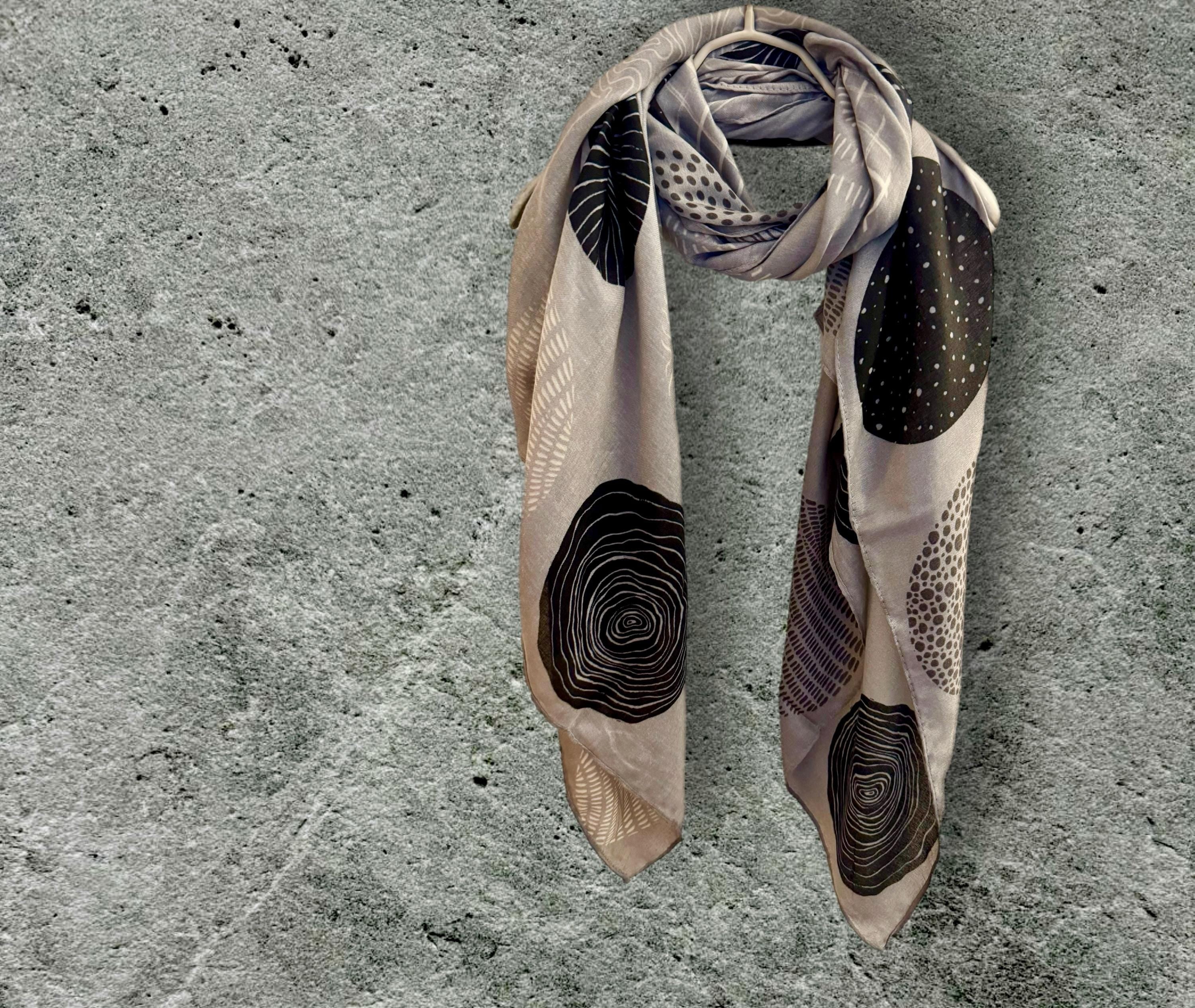 Grey Cotton Scarf Featuring Large Ceculer Pattern,Suitable for All Seasons,Great Gifts for Her,Birthday,Mother or Christmas