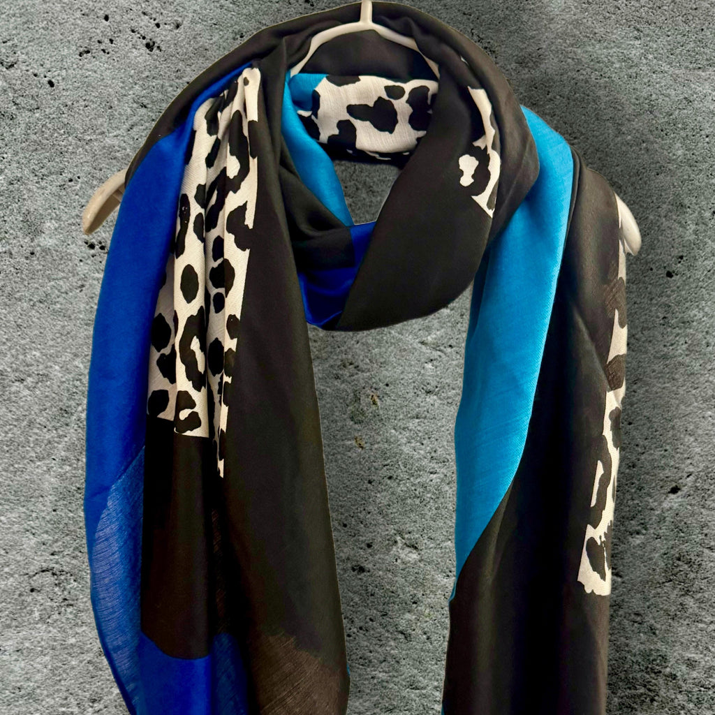 Color Block and Leopard Print Scarf in Blue,Black.
