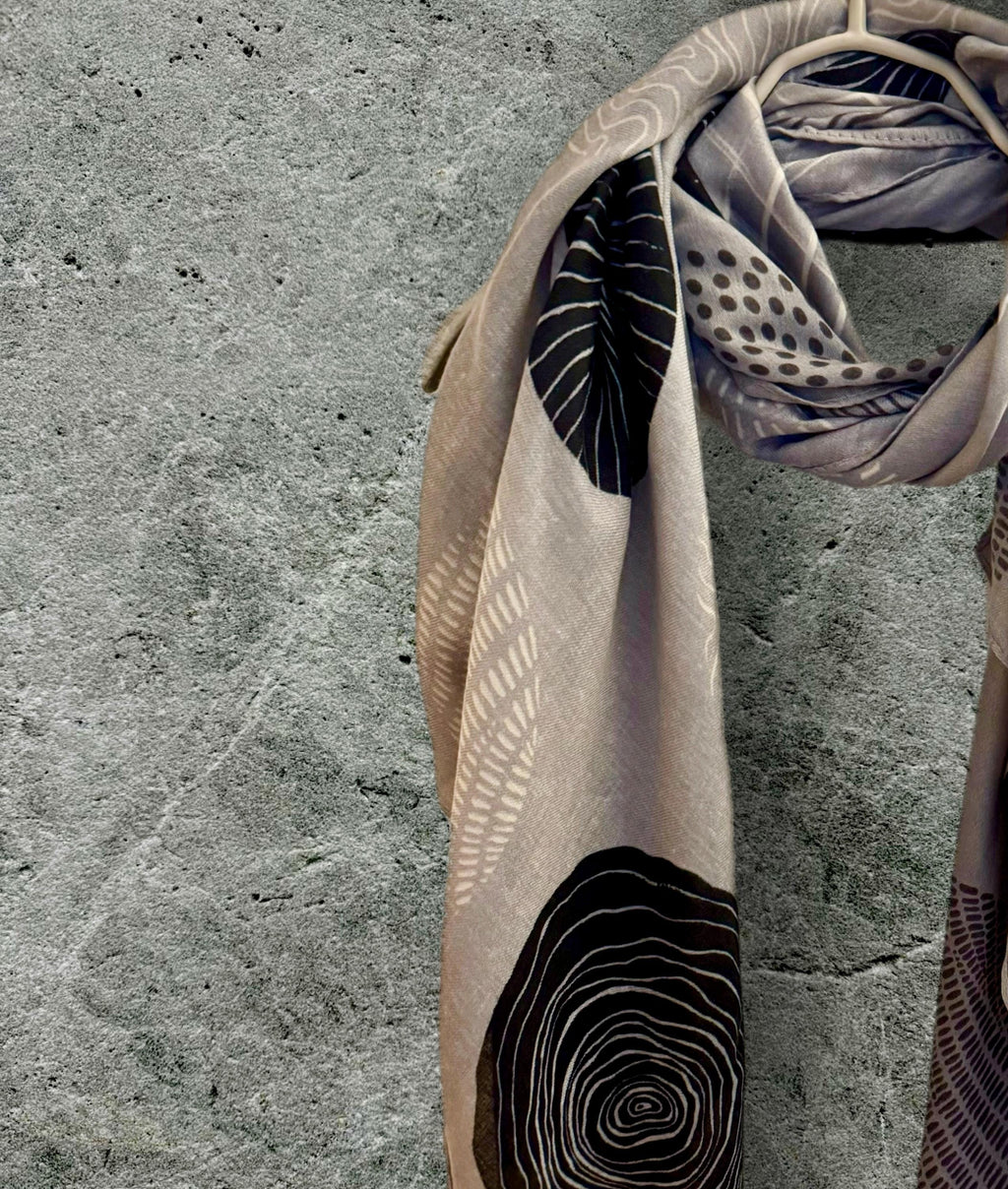 Grey Cotton Scarf Featuring Large Ceculer Pattern,Suitable for All Seasons,Great Gifts for Her,Birthday,Mother or Christmas