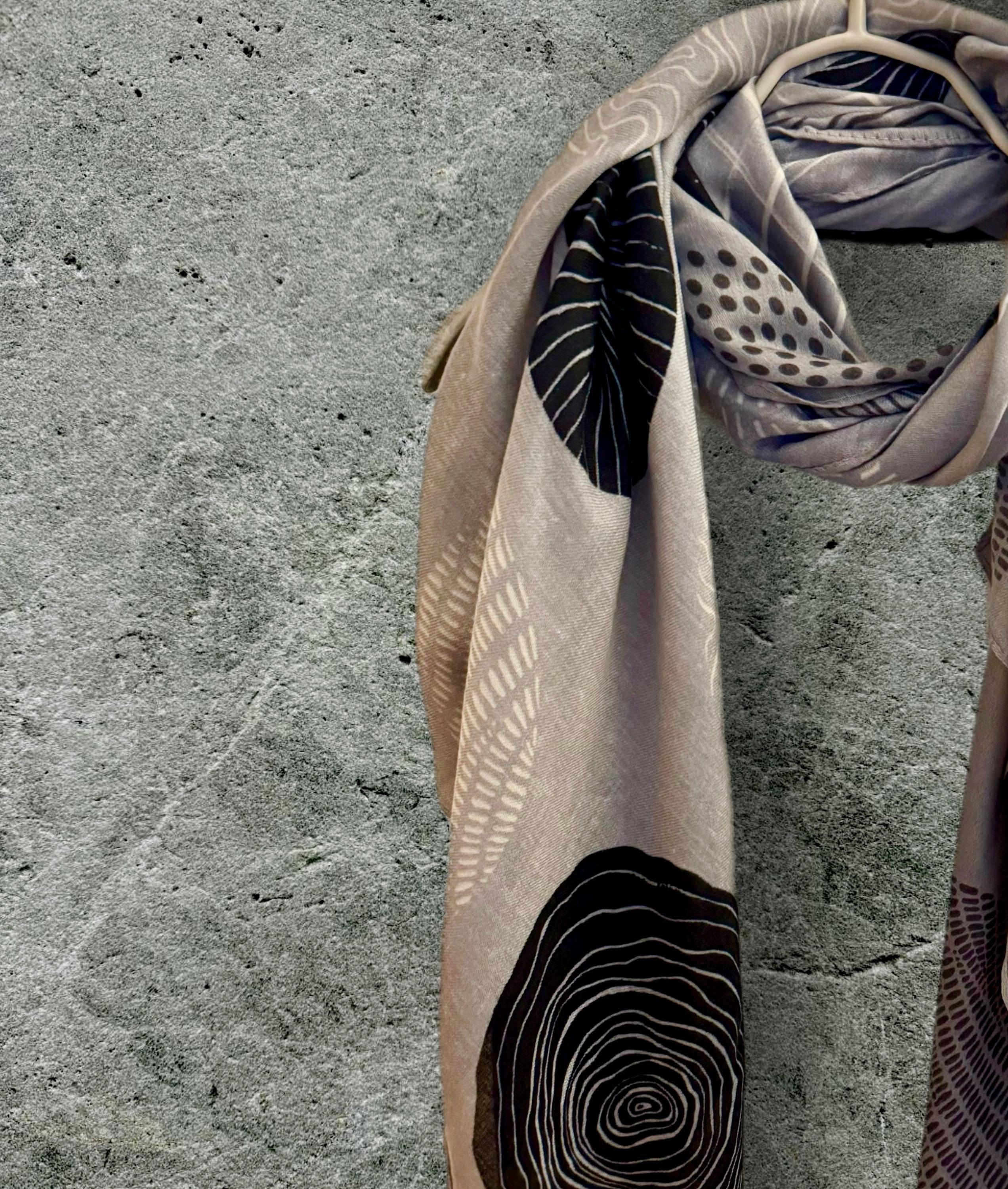 Grey Cotton Scarf Featuring Large Ceculer Pattern,Suitable for All Seasons,Great Gifts for Her,Birthday,Mother or Christmas
