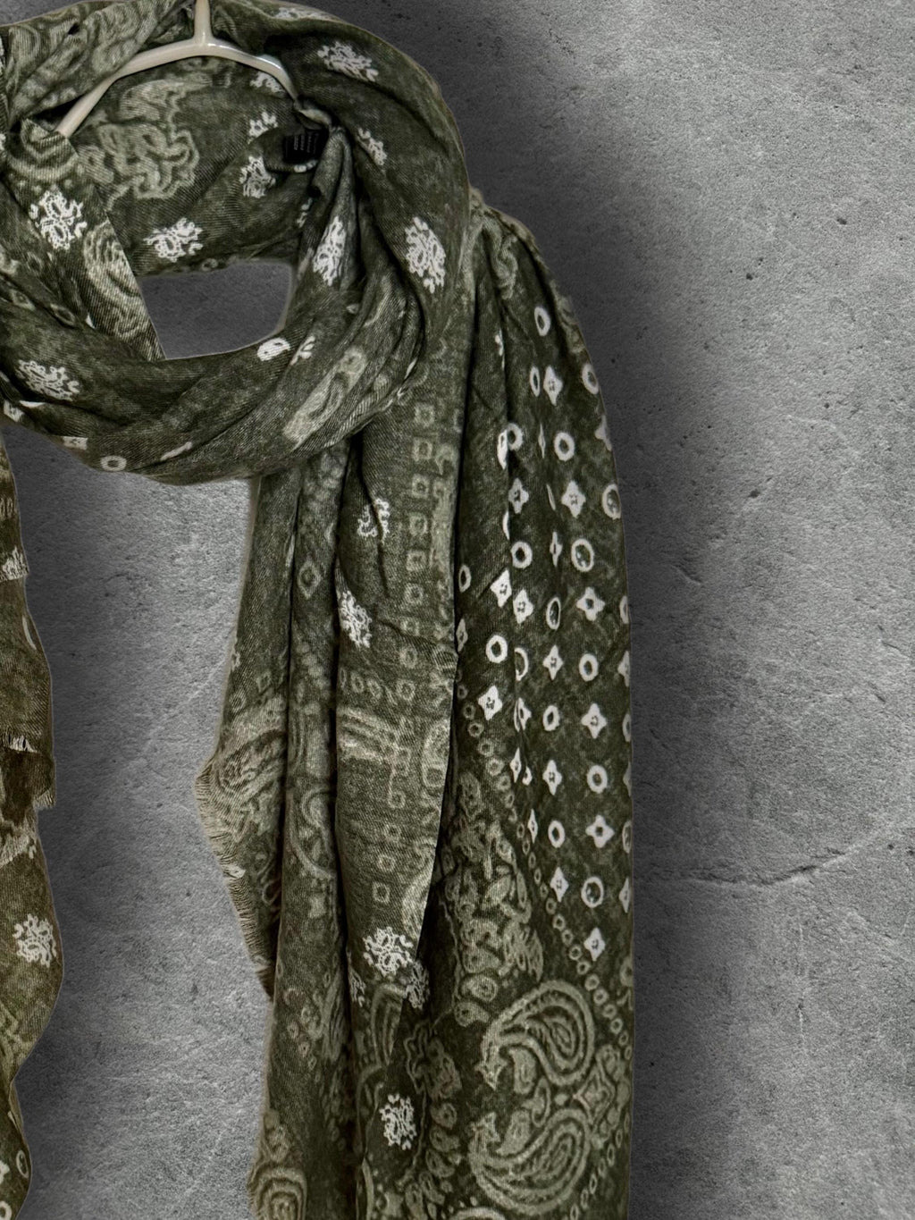 Olive Green Paisley Scarf for Women,Cotton Viscose Blend Boho Wrap,Vintage Bandana Print Shawl, Autumn Accessory,Ideal Gift for Her