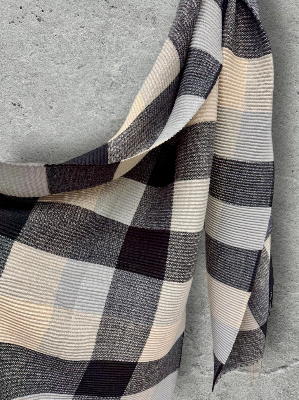 Unisex Monochrome Black Cream Grey Winter Scarf,Featuring Patchwork Colour Block Pattern,Ultra Soft Warm Wrap,Cosy Gift for Him or Her