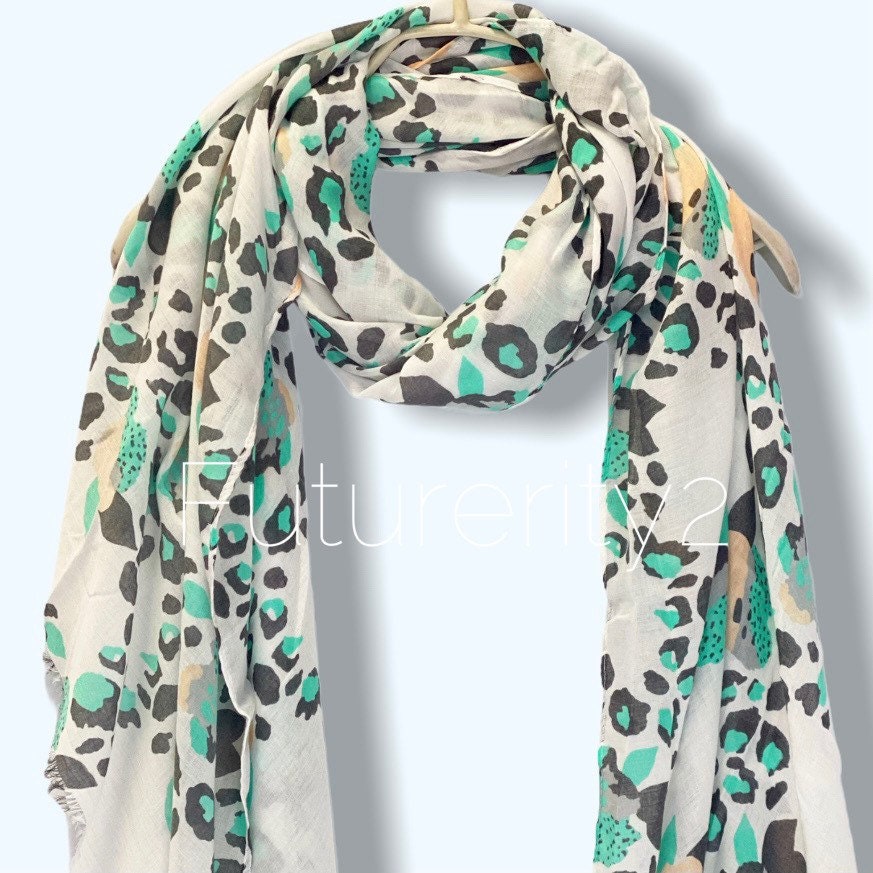 Seamless Light Blue Leopard Off White Cotton Scarf