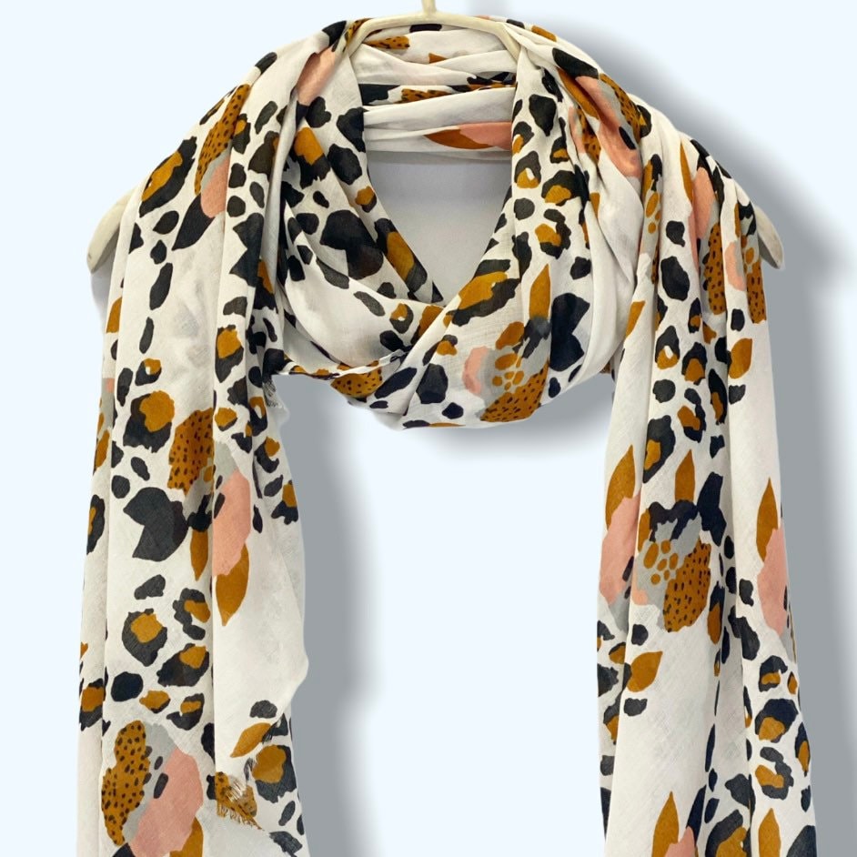 Seamless Brown Leopard Pattern Off White Cotton Scarf/Summer Scarf
